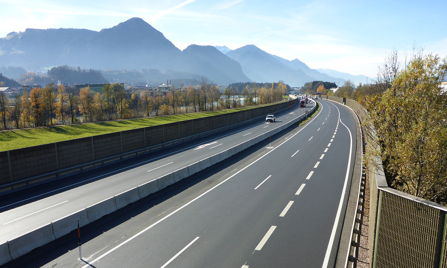 Referenzen A12, Tiefbau, Asphaltierung